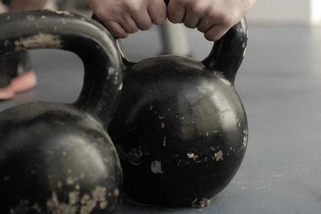 Holding kettlebell 